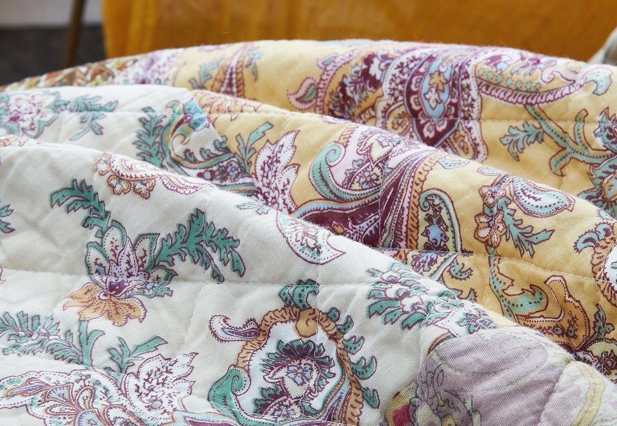 Bedding Burgundy Paisley Patchwork Cotton Quilt Set